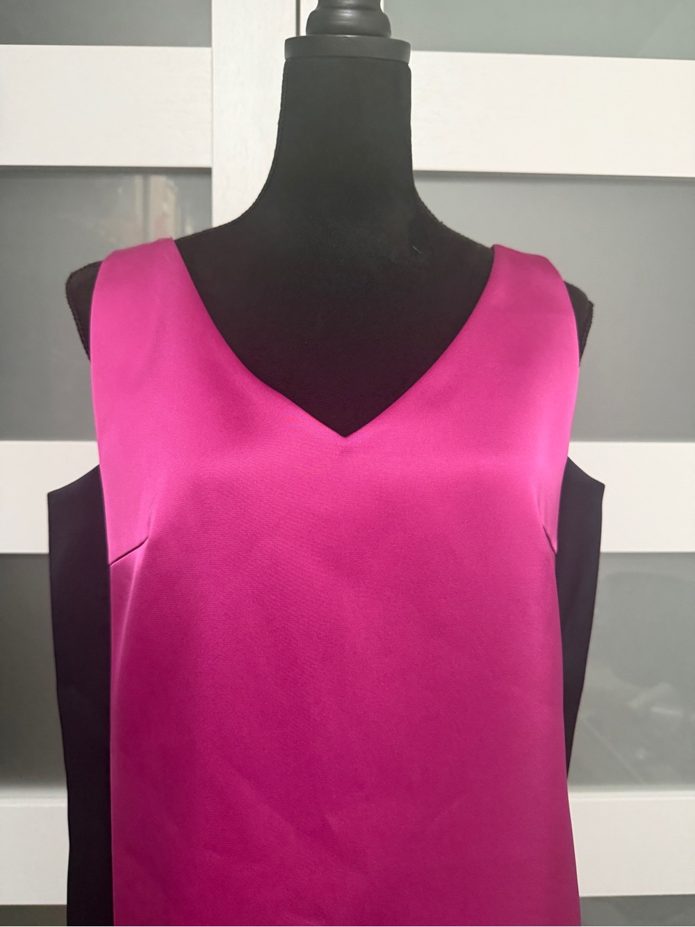 Club Monaco Sleeveless V-Neck Colourblock Dress Magenta Black - Picture 4 of 9